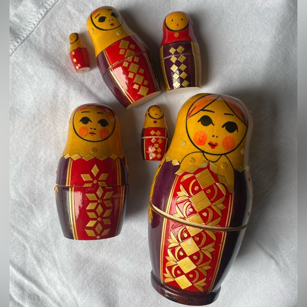 Russian stacking doll x6